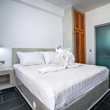 Aparthotel Santorini