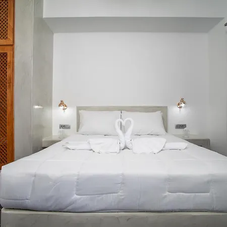 Santorini Aparthotel