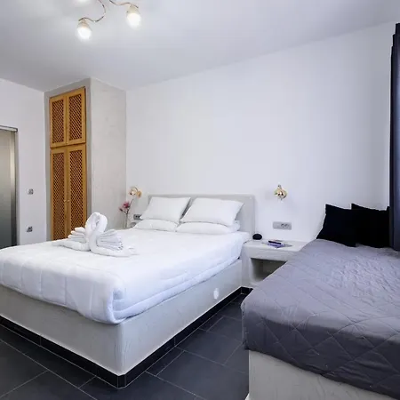 Santorini Aparthotel Kamári