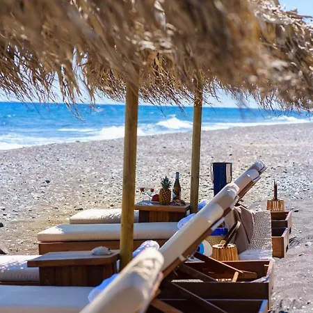 Santorini Lägenhetshotell Kamári