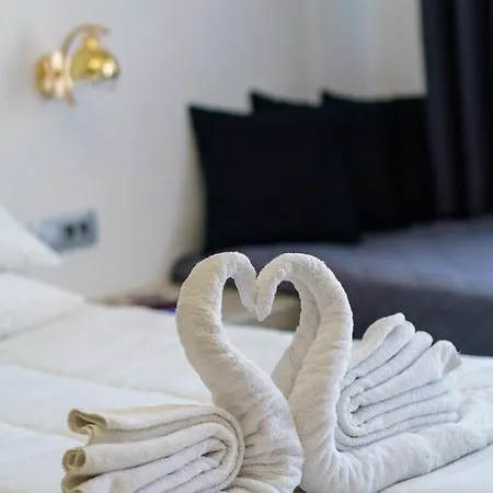 Santorini Apart-hotel 4*