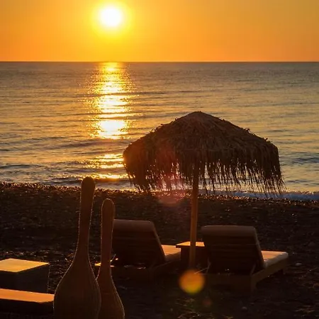 Santorini Aparthotel 4*