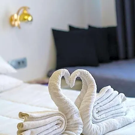 Santorini Lägenhetshotell 4*