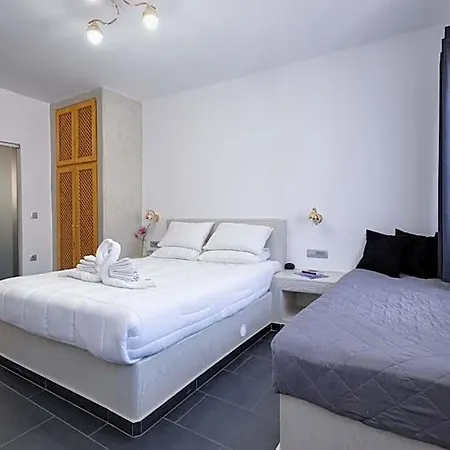 Santorini 4*