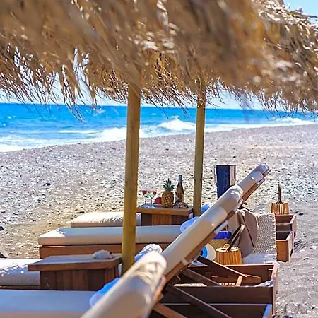 Santorini 4*