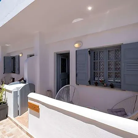 Santorini Aparthotel