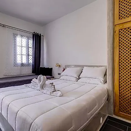 Aparthotel Santorini