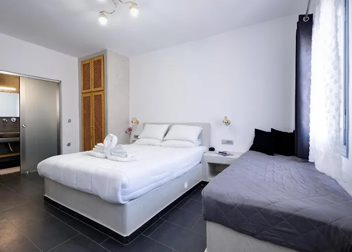 Santorini Aparthotel Kamári