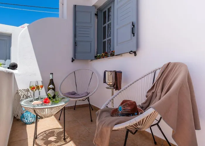 Santorini Aparthotel 4*