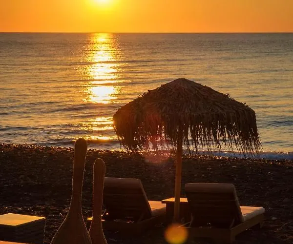 Santorini Aparthotel 4*